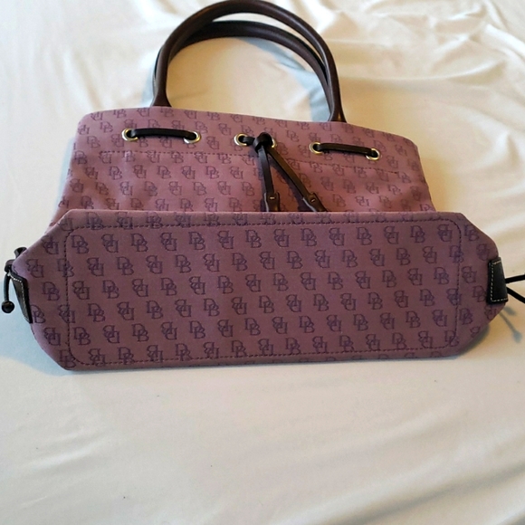 Dooney and Bourke Top Handle Tote - Picture 3 of 7